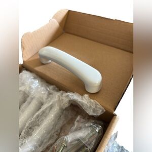 4 Ceramic Draw Handles Pulls White Small 4” Nightstand Cabinet Cupboard NIB